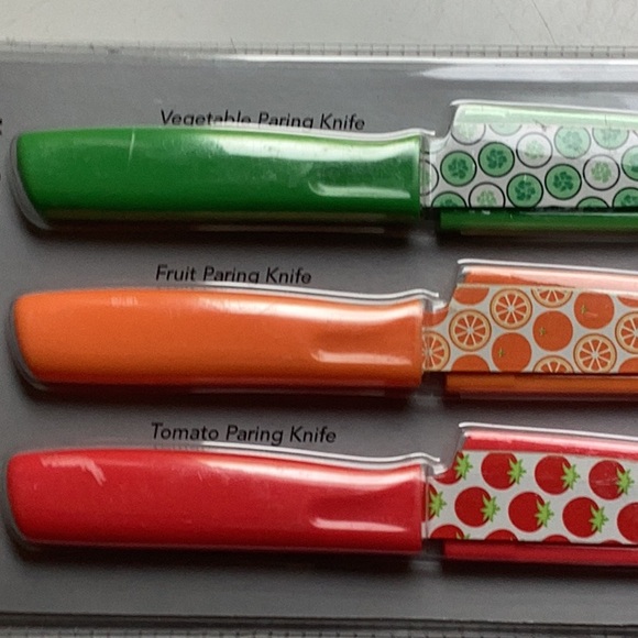 Colorful set of 3 PARING KNIVES w/Blade guards, Cucumber 🥒 Orange 🍊TOMATO 🍅 - Picture 4 of 16